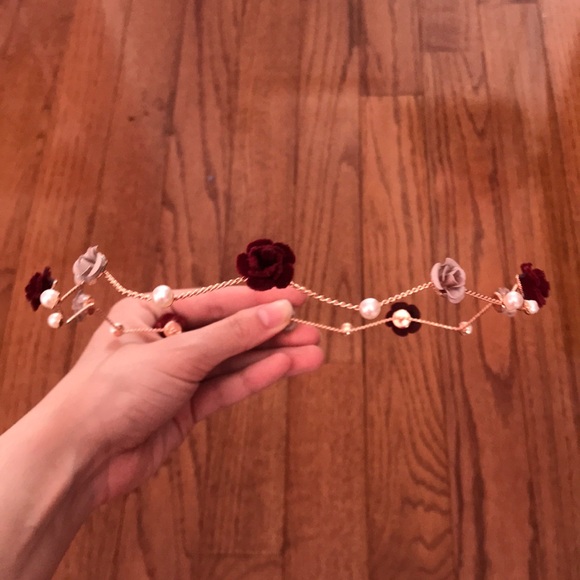 Flower crown - Picture 2 of 2